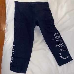 Calvin Klein Perfomance Capris Leggings L